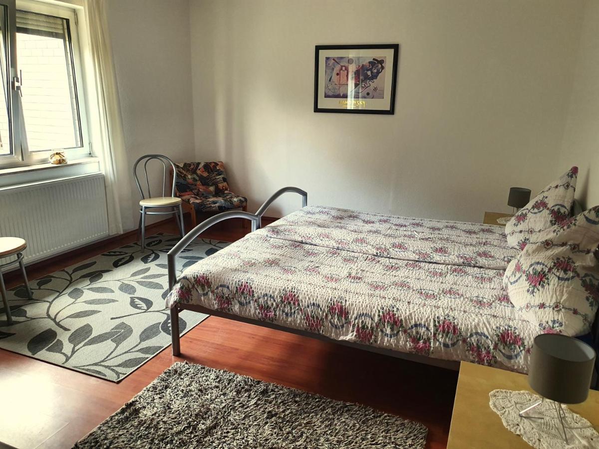 Ferienwohnung Am Rauenhuebel Фёльклинген Экстерьер фото