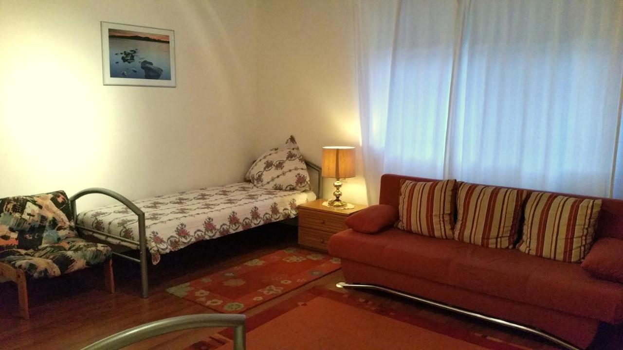 Ferienwohnung Am Rauenhuebel Фёльклинген Экстерьер фото